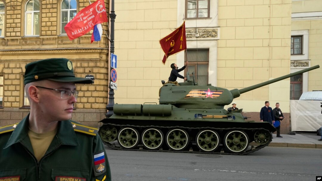 T-34་རྟགས་ཅན་གྱི་ལྕགས་ཁྲབ་འཁོར་ལོ།