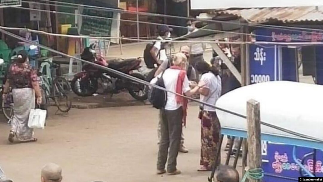 ရန်ကုန်ရောက် CNN သတင်းထောက်နဲ့ အင်တာဗျူး