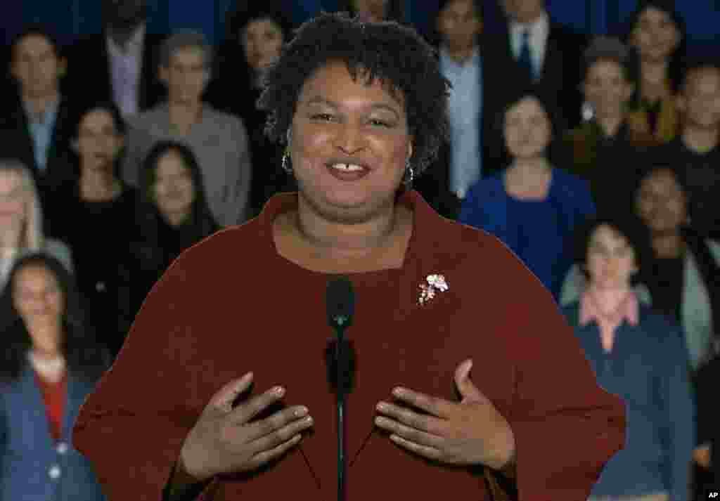 Demokrat Parti'nin Başkan Trump'ın konuşmasına olan yanıtını, Georgia Eyaleti Senato Demokrat Parti Lideri Stacey Abrams yaptı