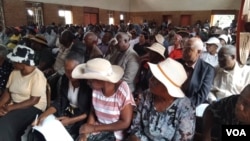 Abanye abathatha umhlalaphansi abahambe emhlanganweni koBulawayo 