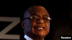 Mutevedzeri wemutungamiri wenyika vari gurukota rezvehutano VaConstantino Chiwenga 