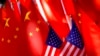 Američke i kineske zastave u Pekingu, 16. septembra 2018. (Foto: AP/Andy Wong)
