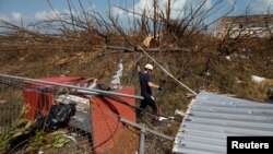 Potraga za žrtvama uragana Dorijan se nastavlaja na ostrvu Abako (Foto: AP)