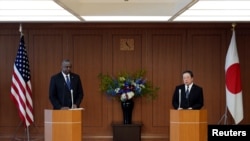 Sekretar za odbranu Lojd Ostin i ministar odbrane Japana Jasukazu Hamada, Tokijo, Japan. 1. jun, 2023. (Foto: AP/ Franck Robichon)