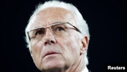 Franc Bekenbaer na Svetskom prvenstvu 2010. u Južnoj Africi (Foto: Reuters/Carl Recine/File Photo)