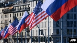 Amerikalı ve Rus diplomatik heyetler dün İstanbul'da yaklaşık 6 saat görüştü.