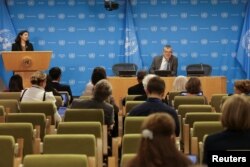 Philippe Lazzarini, Komisaris Jenderal Badan Bantuan dan Pekerjaan Perserikatan Bangsa-Bangsa untuk Pengungsi Palestina di Timur Dekat (UNRWA) di markas besar PBB di New York City, 13 November 2024. (Kent Edwards/REUTERS)