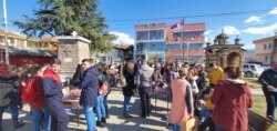 Akcija "Doručak sa gimnazijalcima" (Foto: VOA)