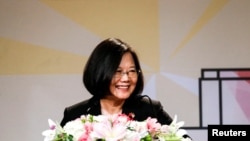 資料照：台灣總統蔡英文在訪問南美邦交國途徑洛杉磯時發表講話。（2018年8月12日）