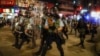 SAD zabrinute zbog raspoređivanja kineske vojske na granici sa Hong Kongom