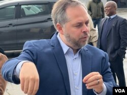 Umphathintambo wogatsha lwendaba zasekhaya uMnumnzana Leon Schreiber