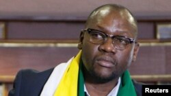 FILE: Pastor Evan Mawarire appears at a press conference in Harare, Zimbabwe, June 16, 2016. (Reuters)