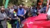Amasela Ahlome Aphelela Athathela Induna uMarupi Imota Asanda Kuyinikwa Nguhulumende, Omakhalekhukhwini Lokunye