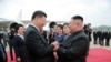 Severnokorejski lider Kim Džong Un dočekao je kineskog predsednika Ši Đinpinga na aerodromu u Pjongjangu
