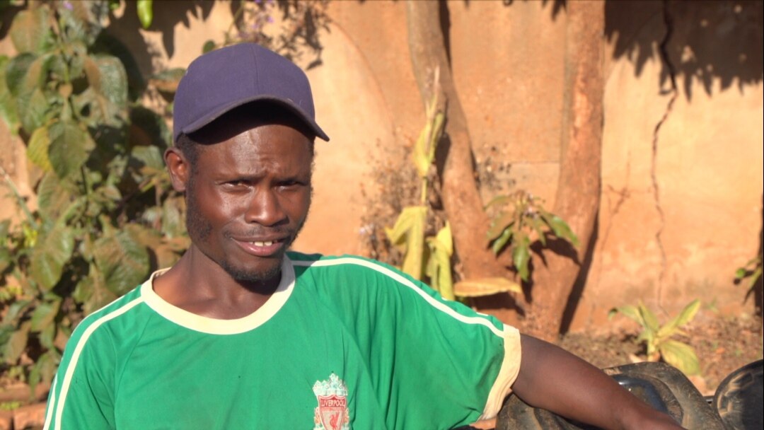 As of June 18, 2021, Richard Luzani, 41, is one of many unemployed Zimbabweans hoping the economy will recover and the coronavirus pandemic will end soon and he gets employment. (Columbus Mavhunga/VOA)