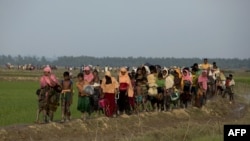 ဘင်္ဂလားဒေ့ရှ်နိုင်ငံဘက်ကို ထွက်ပြေးသွားခဲ့ကြတဲ့ ဒုက္ခသည်များ (စက်တင်ဘာ၊ ၂၀၁၇)