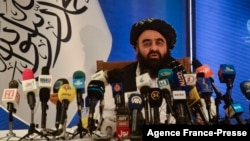 Arhiva - Talibanski vršilac dužnosti ministra spoljnih poslova Avganistana Amir Kan Mutaki, govori na konferenciji za novinare u Kabulu, Avganistan, 14. septembra 2021.