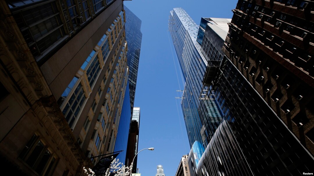 One57, a new luxury skyscraper apartment building under construction on New York City's West 57th street, April 24, 2014.