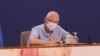 Arhiva - Epidemiolog Predrag Kon na konferenciji za novinare Kriznog štaba.