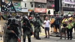 深水埗街坊不滿警方向示威者發射催淚彈