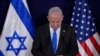 Perdana Menteri Israel Benjamin Netanyahu membuat pernyataan dengan Menteri Luar Negeri AS Antony Blinken kepada media, di dalam The Kirya, yang menampung Kementerian Pertahanan Israel, setelah pertemuan mereka di Tel Aviv, Kamis 12 Oktober 2023. (Foto: AP)