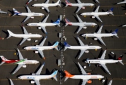 미국 워싱턴 시애틀의 보잉 항공사 계류장에 운항 중단된 보잉 737 맥스 항공기들이 세워져있다.