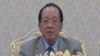 柬埔寨外相贺南洪7月20日在金边就南中国海问题回答美国之音记者提问。