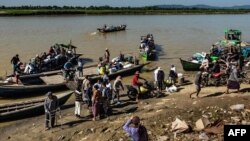 စစ်ကောင်စီနဲ့ ကချင်လွတ်မြောက်ရေးတပ် KIA ကြားတိုက်ပွဲတွေကြောင့် ဗန်းမော်ဒေသခံများ စစ်ဘေးရှောင်နေကြသည့်မြင်ကွင်း (ဒီဇင်ဘာ ၆၊ ၂၀၂၄)