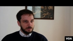 Nikola Burazer, Centar savremene politike