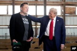 Foto Achiv: Prezidan Donald Trump ak PDG Tesla ak SpaceX Elon Musk.