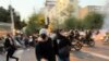 مدیر اورژانس بیمارستان سینا اصابت ساچمه به اندام‌های تناسلی معترضان را تأیید کرد
