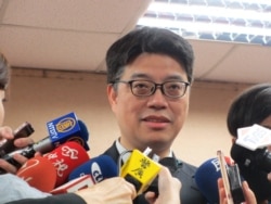 台湾陆委会副主委邱垂正（美国之音张永泰拍摄）