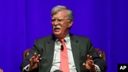 Bolton na Univerzitetu Vanderbilt, februar 2020.