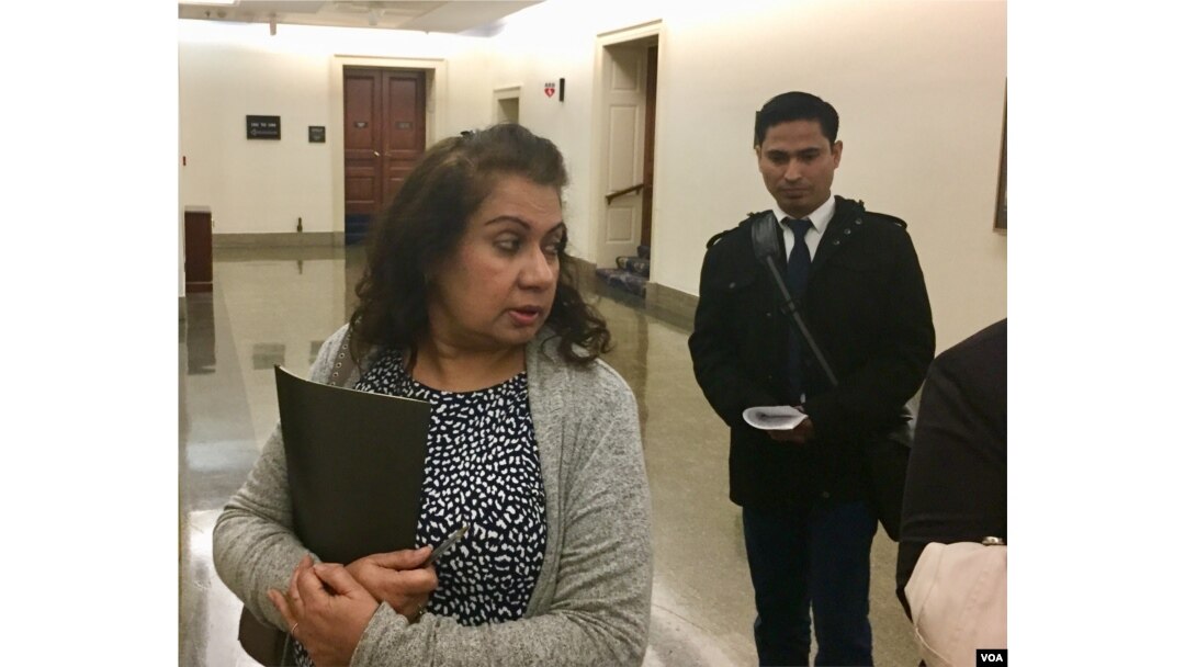 Shala Shamim of the Islamic Center of Maryland, left, and Karim Yakub, a Rohingya refugee who has lived in the United States since 2015, were among those advocating for Rohingya refugees on Capitol Hill, Feb. 28, 2018. (M. Bowman/VOA)