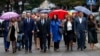 ARHIVA - Pripadnici Srpske liste idu na izbore u Severnoj Mitrovici u oktobru 2019. (Foto: AP) 