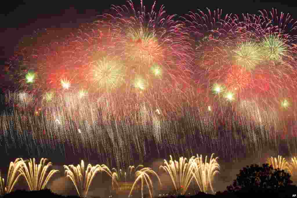 美國首都華盛頓的國慶煙花匯演 (2019年7月4日)