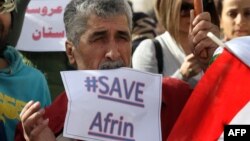 Arhiva - Demonstracije ispred kancelarije UN-a u Arbilu u Iraku zbog vojnih operacija turskih snaga u Afrinu, 23. januar 2018.