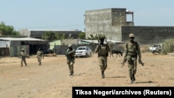 ፎቶ ፋይል -የዳንሻ አካባቢ ወታደራዊ እንቅስቃሴ የሚያሳይ/ ሮይተርስ /ጢቅሳ ነገሪ/02/30/2013