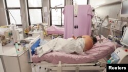 Oboleli od koronavirusa leče se u Kliničkom centru Vojvodine, u Novom Sadu, 2. aprila 2020. (Foto: Rojters, Feđa Grulović)