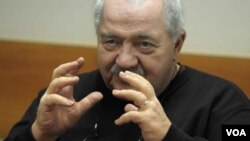 Мурал во чест на медицинските работници во Бронкс, Њујорк. (TIMOTHY A. CLARY / AFP)