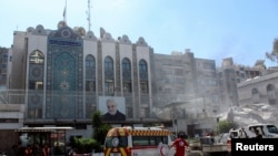 ویرانی کنسولگری جمهوری اسلامی در دمشق بر اثر حمله منتسب به اسرائیل. دوشنبه ١٣ فروردین ۱۴۰۳