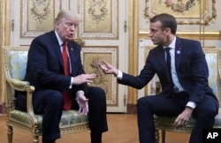 Predsednik SAD Donald Tramp i predsednik Francuske Emanuel Makron tokom sastanka u Elisejskoj palati u Parizu, 10. novembra 2018.