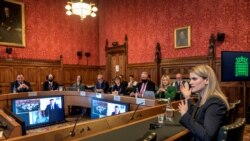 Bivša analitičarka podataka u Fejsbuku Frensis Haugen svedoči pred odborom britanskog parlamenta, 25. oktobra 2021.
