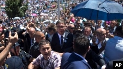 Premijer Srbije tokom incidenta u Potočarima