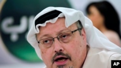 Saudijski novinar Džamal Kašogi na pres konferenciji u Bahreinu, 1. februara 2015.