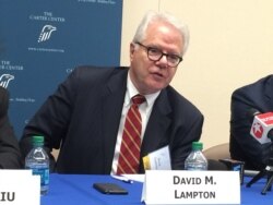 Profesor Dejvid Lempton (Foto: VOA)
