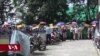 གཞི་རིམ་མི་མང་ལས་འགུལ་ཚོགས་པས་སྤྱི་འཐུས་ལྷན་ཁང་མདུན་དུ་ཞུ་སྐུལ་སྐད་འབོད།