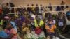 Deslocados de Palma abrigados no Centro Desportivo de Pemba, Cabo Delgado, Moçambique