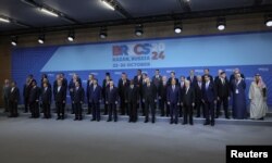 지난 2024년 10월 러시아 카잔에서 2024 브릭스 회담에 참석한 각국 정상들이 단체 기념사진 촬영을 위해 서있다.