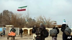 عکس آرشیوی از گذرگاه اسلام قلعه در مرز افغانستان و ایران